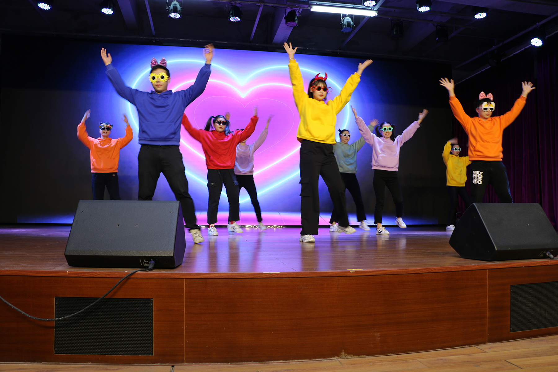 2021年耀世娱乐化学迎新晚会—《可爱摆》